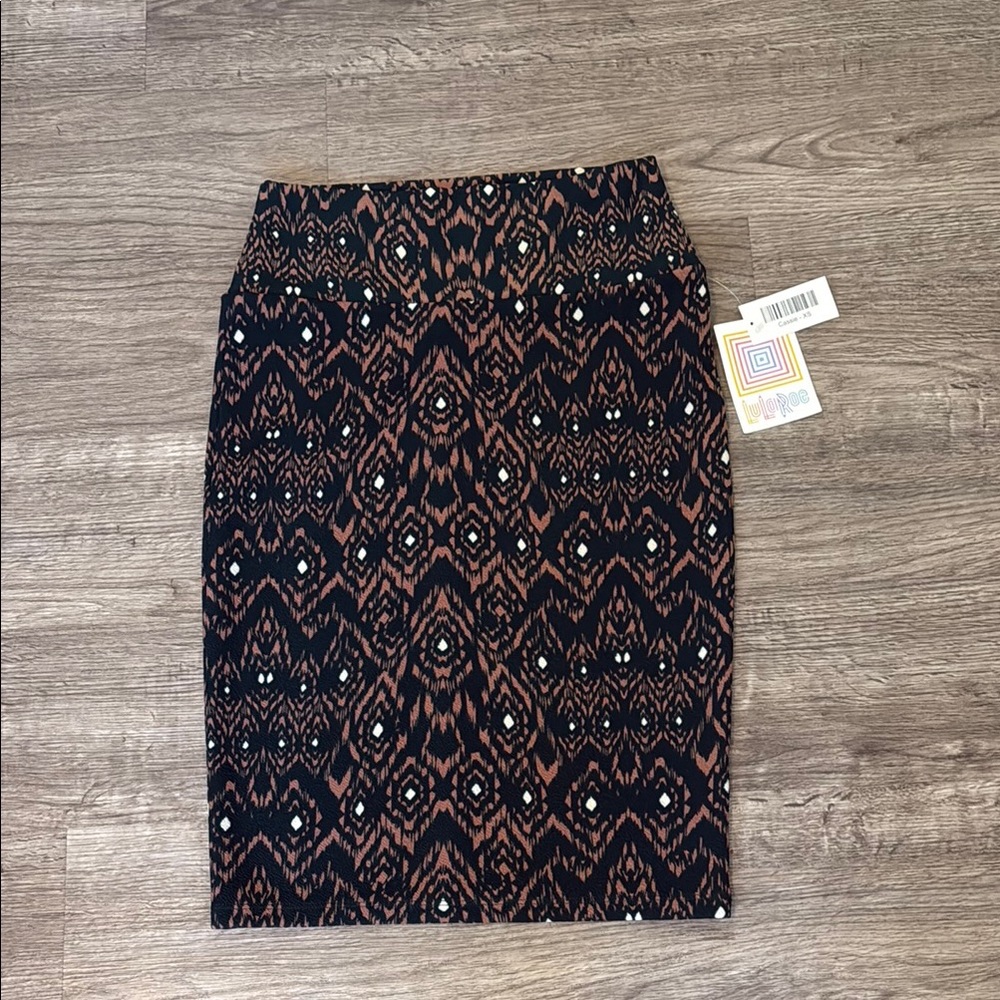 LuLaRoe dark‎ green and orange Geometric Pencil Skirt